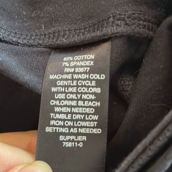 Xersion black fitted cotton/spandex Capri exercise pants - Picture 7 of 7